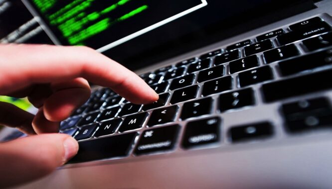 choose HRIS software
