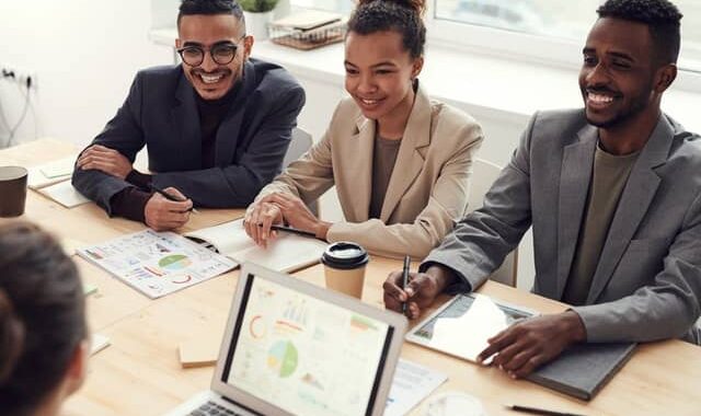 réunion pour épanouissement du collaborateur